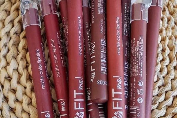 ( Fit me)Lipliner and lips